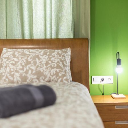 Stylish Luxury Apartment At Ampelokipi Metro Station Атина Екстериор снимка