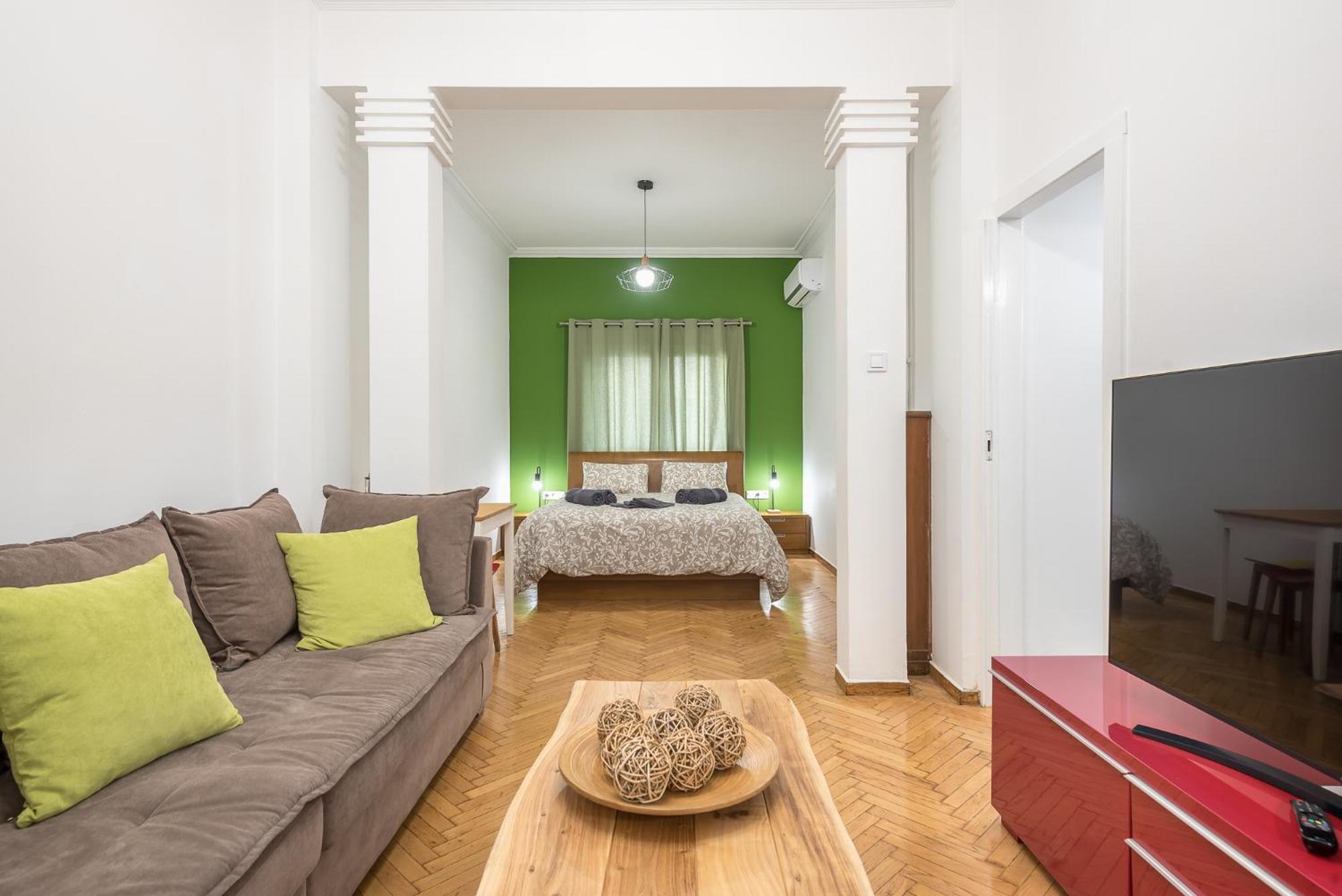 Stylish Luxury Apartment At Ampelokipi Metro Station Атина Екстериор снимка