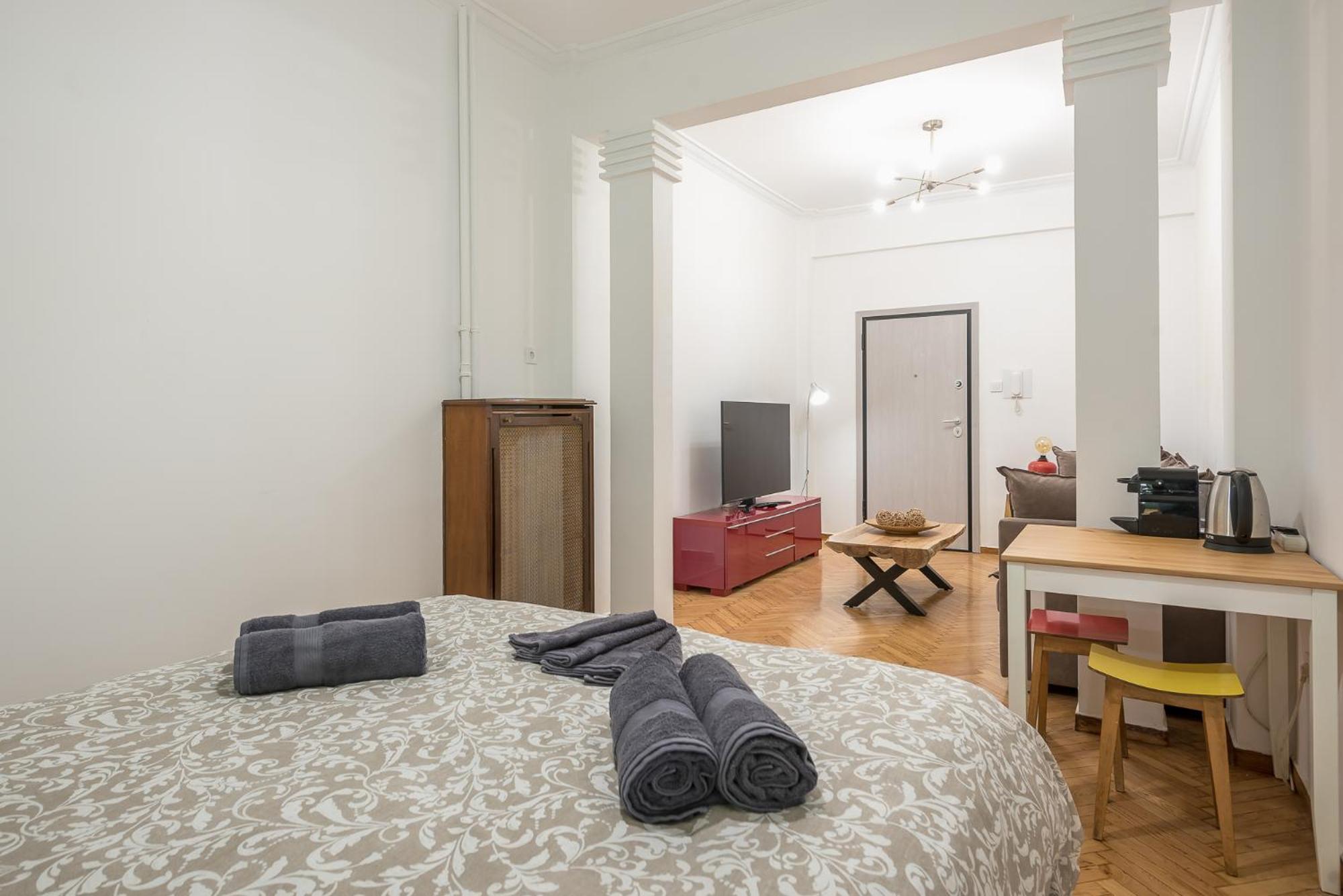 Stylish Luxury Apartment At Ampelokipi Metro Station Атина Екстериор снимка